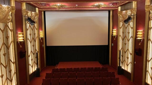 Prix International « Un Felliniano nel mondo » à la Fondation Fellini et à la maison d’édition Diogenes. Rimini, Cinéma Fulgor, le 6 décembre 2024