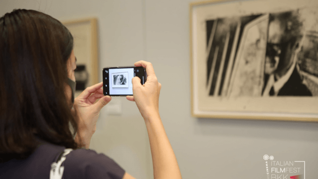 Lynch's exhibition opening  in Bangkok